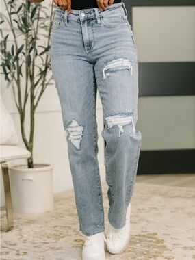 NWT Judy Blue Mid Rise 90s Distressed Light Blue Straight Leg Jeans Size 3/26